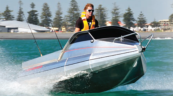 senatorboats-trailer-boat-trials-senator-rc440